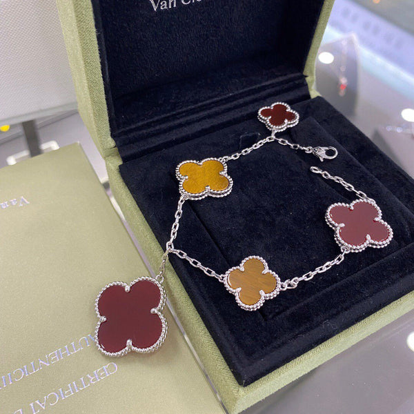 ˇStreet JewelryˇCLOVER 5 MOTIFS CARNELIAN TIGER EYE BRACELET