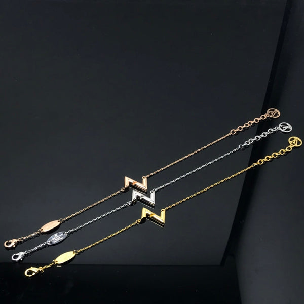 ˇStreet JewelryˇVOLT LV LOGO BRACELET