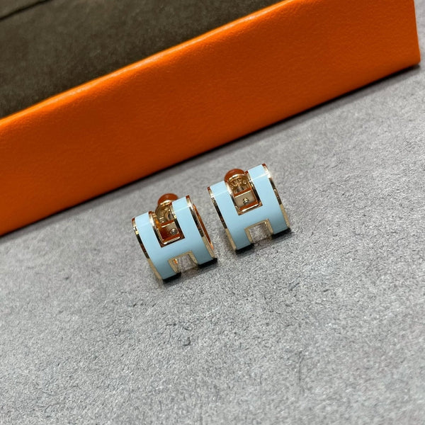 ˇStreet JewelryˇPOP H SKY BLUE STUD EARRINGS